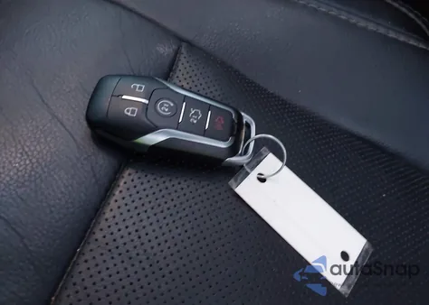 2019 Ford F250 Super Duty z USA, uszkodzony, nr VIN 1FT7W2BT2KEF93818